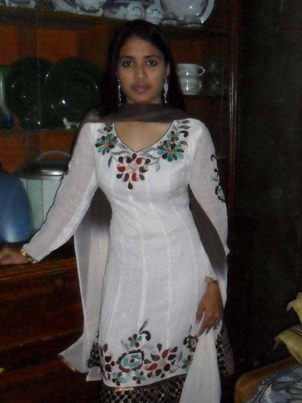 Desi girl #sSS8tjs6